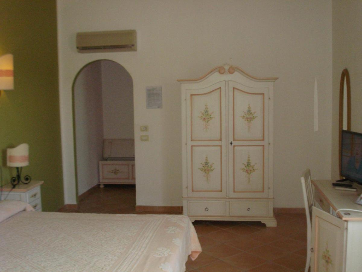 Hotel Valkarana Country Relais (Adults Only) Sant'Antonio di Gallura Eksteriør billede