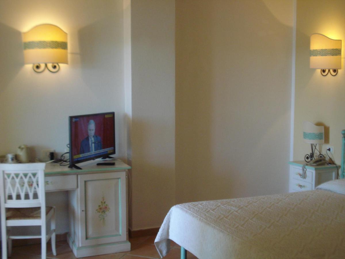Hotel Valkarana Country Relais (Adults Only) Sant'Antonio di Gallura Eksteriør billede