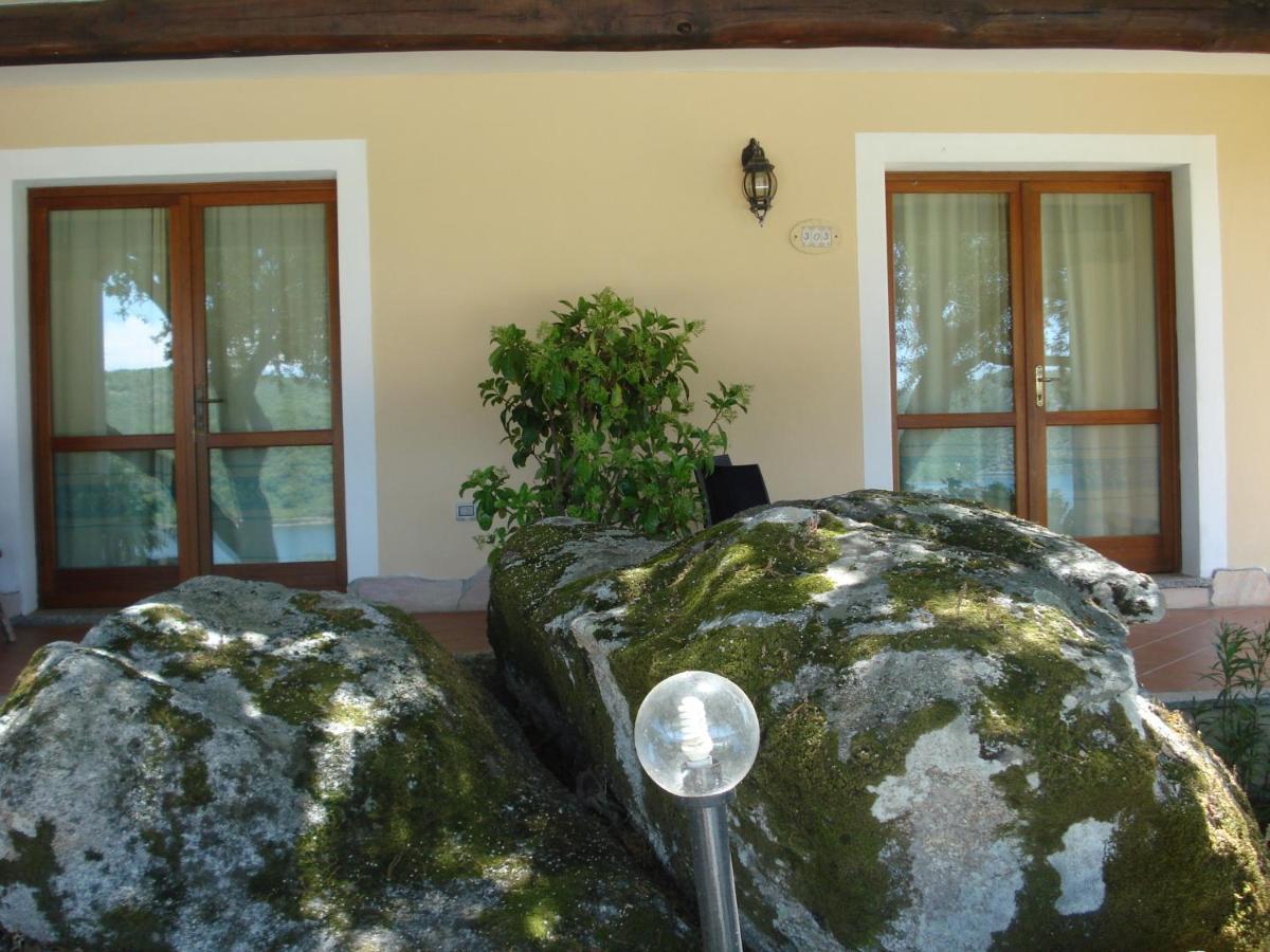 Hotel Valkarana Country Relais (Adults Only) Sant'Antonio di Gallura Eksteriør billede